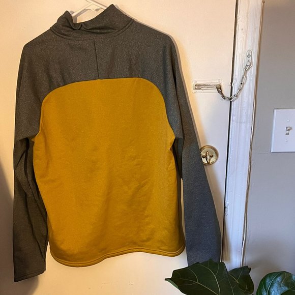 LL Bean Men's Fleece Pullover- Never Worn - Picture 2 of 3